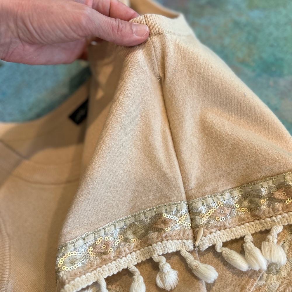 Soft Neutral Tassel Set - Picture 4 of 16